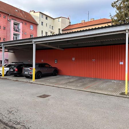 Apartman Ab Kryte Parkovani Zdarma Ceske Budejovice Exterior foto